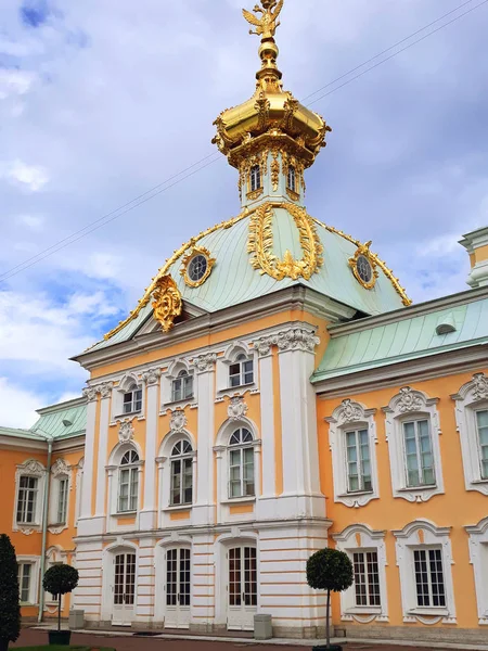 Saint Petersburg Oroszország 2018 Augusztus Grand Peterhof Palota Felső Kertben — Stock Fotó