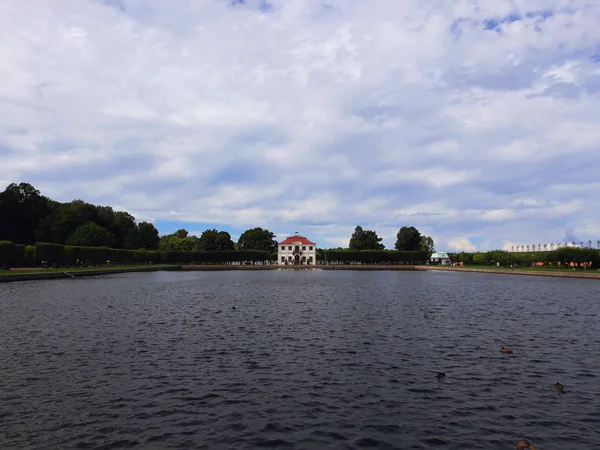 Αγία Πετρούπολη Ρωσία Αυγούστου 2018 Παλάτι Του Marley Χαμηλότερο Πάρκο — Φωτογραφία Αρχείου