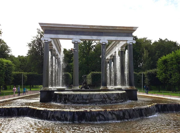 Saint Petersburg Russia August 2018 Lion Cascade One Cascades Peterhof — Stock Photo, Image