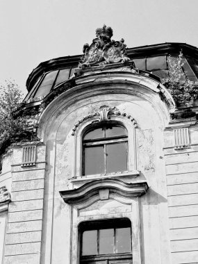 ZHELUDOK, BELARUS - 12 Eylül 2020: 20. yüzyılın başlarında inşa edilmiş terk edilmiş Svyatopolk-Chetvertinsky malikanesi. Belarus 'un popüler turistik merkezi