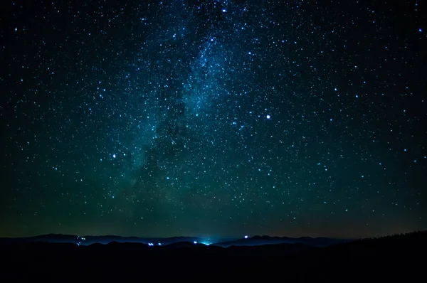 Céu estrelado nos Cárpatos — Fotografia de Stock