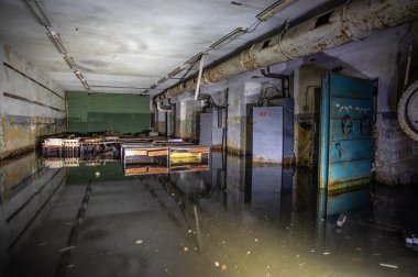 Sovyet bomba sığınağı terk