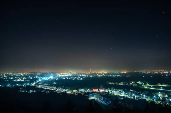 Night City in de Haze — Stockfoto