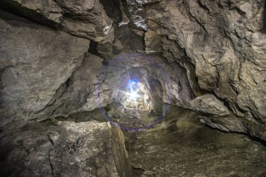 terk edilmiş eski maden