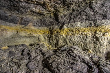 Eski terk edilmiş fosforlu maden