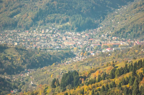 Paysage d'automne dans les montagnes — Photo