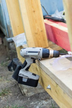 inşaat evin arka plan üzerinde matkap