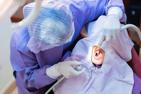 Tandheelkunde Tanden Gezondheidszorg Concept Bij Tandheelkundige Kliniek Tandarts Check Tanden — Stockfoto