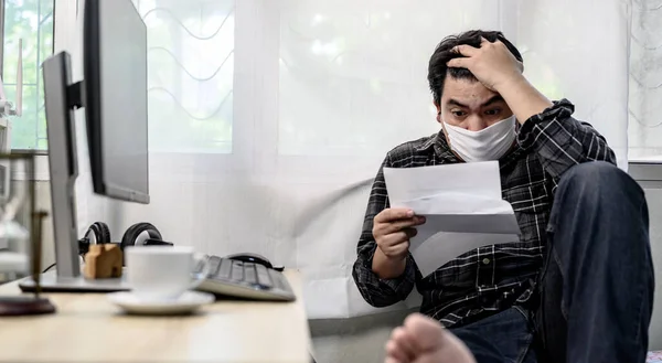 İşsizlik ve zihinsel sağlık sorunu. Travma sonrası stres bozukluğu (PTSD). İstifa ve stres dolu. Corona virüsünün Asya 'daki kaybı. İşçiler için ekonomik sorunlar.