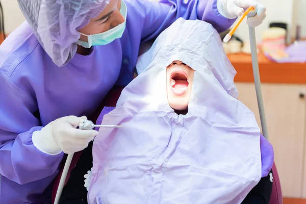 Odontologia Saúde Dentária Dentista Check Dentes Para Paciente Asiático Estilo — Fotografia de Stock