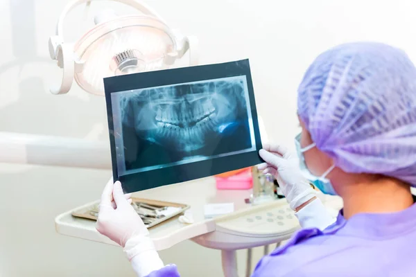Odontologia Conceito Saúde Clínica Odontológica Dentista Check Dentes Filme Raios — Fotografia de Stock