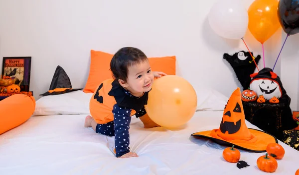 Kostum Anak Anak Untuk Festival Halloween Rumah Dekorasi Kamar Tidur — Stok Foto