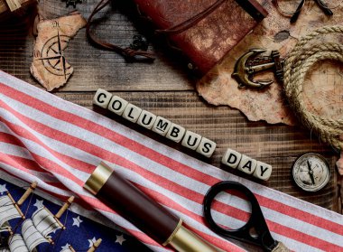 Columbus Günü geçmişi. Harita ve eski ekipmanların keşfi. Ekim 'de Amerika' nın Keşfi ve Tarihi.