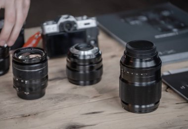 Aynasızlar kameralar için lens