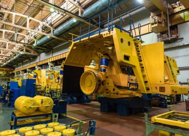 Damperli kamyon fabrikası için parçalar