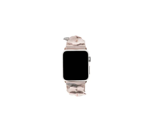 白い背景で隔離の革ストラップとのスマートな腕時計 — ストック写真