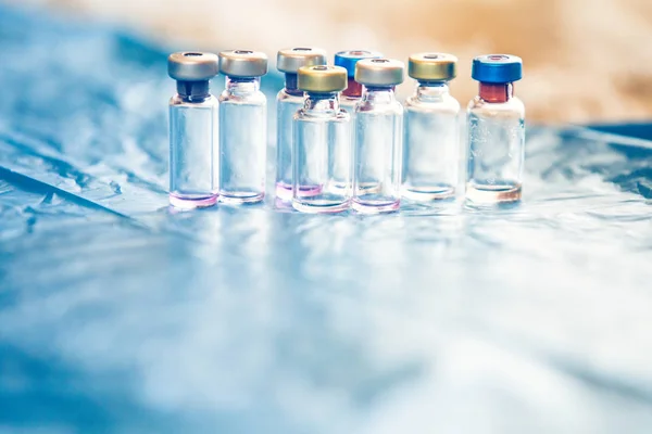 Bottiglie Vaccino Sfondo Medico — Foto Stock