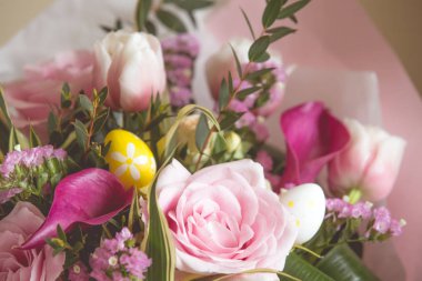 Paskalya rustik çiçek buketi