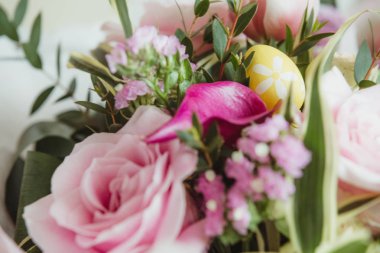 Paskalya rustik çiçek buketi