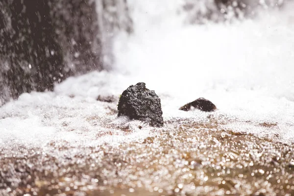 Освежающий Летний Фон Горного Водопада — стоковое фото