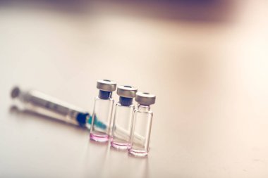 Aşılar tıbbi geçmişini şişeler. Anti vax konsepti