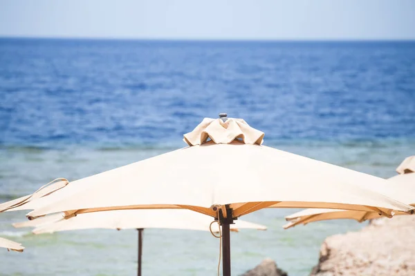 Beach Umbrella Relaxing Summer Vacation — Stock Photo, Image