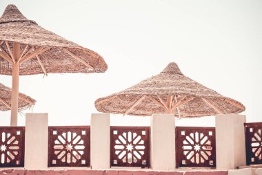 Plaj şemsiyesi rahatlatıcı yaz tatili 