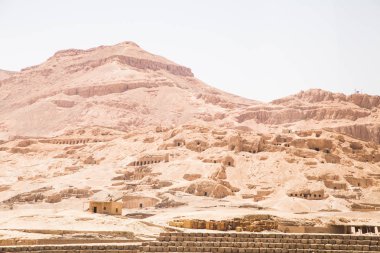 Morg başına Tapınağı, Mısır