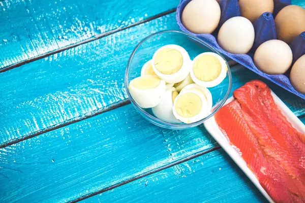 基托饮食鸡蛋和鱼 低碳水化合物食品 — 图库照片