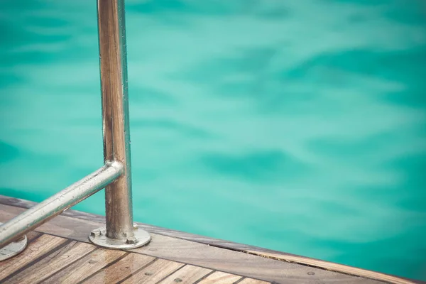 Яхта Голубая Морская Вода — стоковое фото