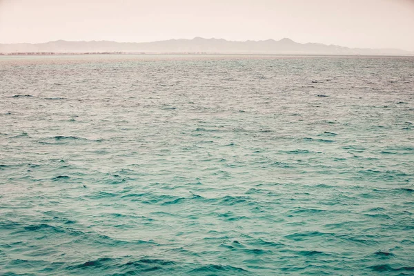 Rode Zee Blauwe Golven Zomer Achtergrond — Stockfoto