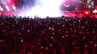 Konser arka planda bulanık bokeh kalabalık