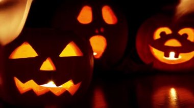 Ürpertici Halloween kabak fenerler arka plan