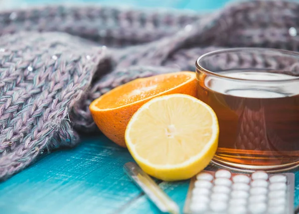 Tratamento Frio Alérgico Com Chá Pílulas — Fotografia de Stock