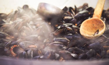 Izgarada taze midye. Ricetta 'yı rahat ettir. 