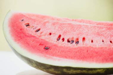 Yaz meyveleri. Taze karpuz dilimi.