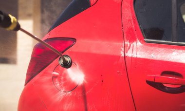 Araba yıkama sistemi.