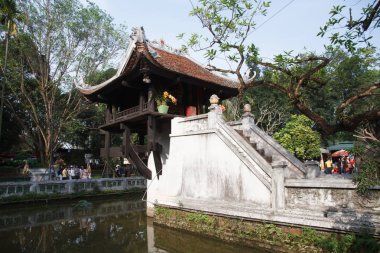 Hanoi, Vietnam-Nisan 8, 2018 - bir ayağı Pagoda tarihi bir Budist inşa edilmiş Ly Tay Tong Kral Bodhisattva rüyasını göre oturma bir lotus çiçeği açtı onu pagoda için