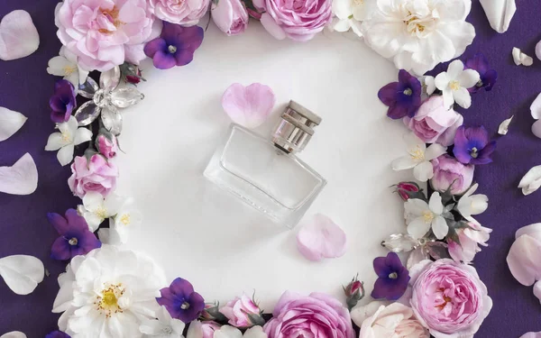 Butelka Kobiece Perfumy Rama Różowy Róż — Zdjęcie stockowe