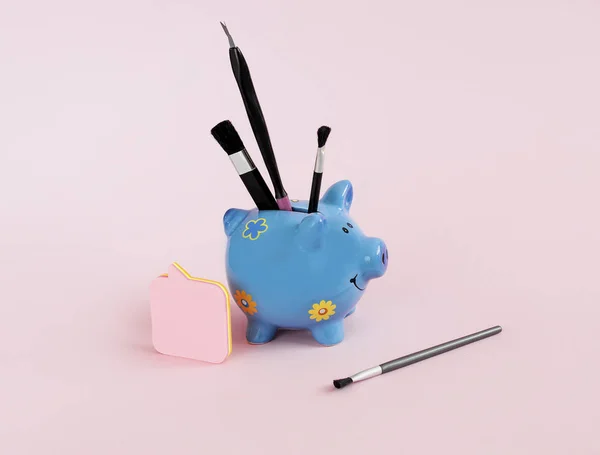 Little Blue Pig Toy Makeup Brushes Pink Background — Stock Photo, Image