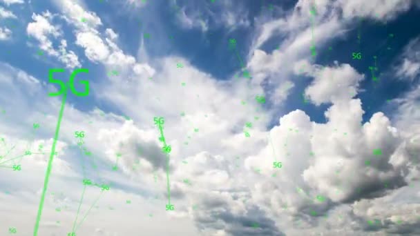 Szimbólumok 5g mozgó, felhők, nagy sebességű kommunikáció fogalma — Stock videók