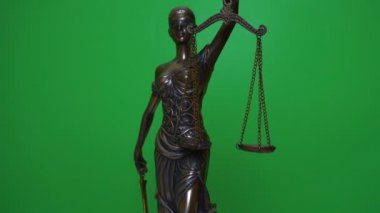 Themis heykelciği chromakey arka plan üzerinde döner