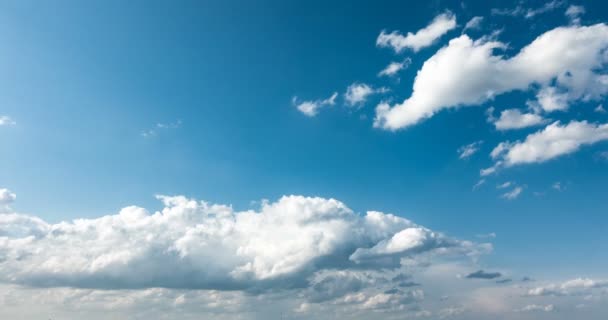Zataženo časová prodleva Cumulus Cloud vlnách časová prodleva, video smyčky — Stock video