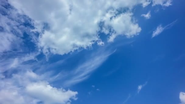 Skyet tid bortfalder Kumulus Cloud Billows Time Lapse, video loop – Stock-video