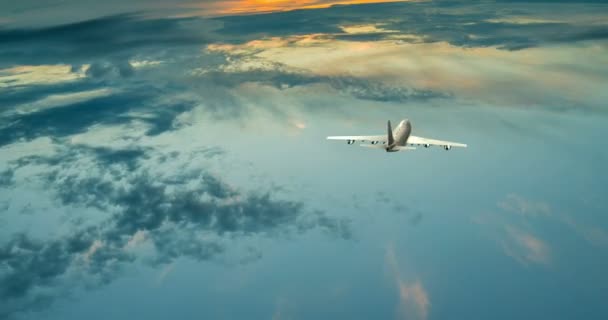 Het vliegtuig vliegt in de Cumulus wolken van de dag hemel, een mooie tijd vervallen met een vliegend vliegtuig — Stockvideo