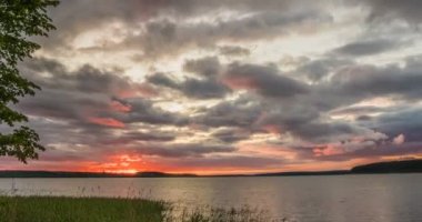 Güzel akşam günbatımı zaman lapse