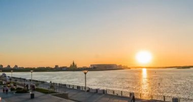 Nizhny Novgorod, Rusya. Zaman atlaması, Volga Nehri manzarası, Oka ve Volga kavşağı, Nizhny Novgorod oku, Oka 'nın ağzı..