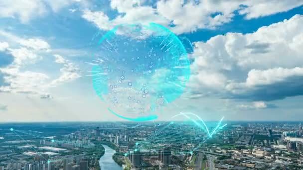 Paysage urbain en décalage horaire en été avec des éléments futuristes de télécommunications, concept de ville intelligente, Moscou en été vue aérienne — Video