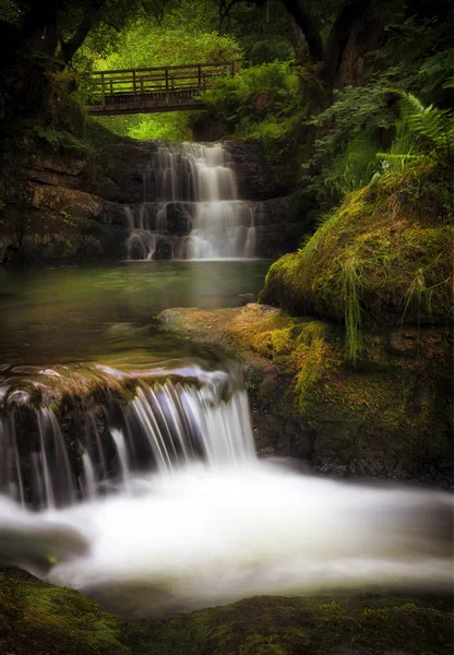 Sychryd Cascades Sgydau Sychryd Galés Conjunto Cascadas Cerca Roca Dinas —  Fotos de Stock