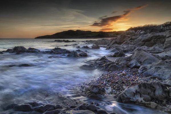 Mar Entrante Hermosa Costa Rocosa Rotherslade Bay Una Pequeña Bahía — Foto de Stock